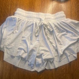 White flowy womens Keiki Kona shorts size small!!